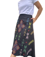 Charger l'image dans la galerie, South cotabato skirt Size M