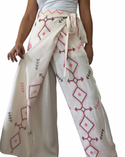 Charger l'image dans la galerie, T’boli Garterized wrap pants creme