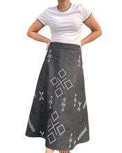 Charger l'image dans la galerie, South cotabato denim skirt Size XXL