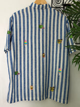 Load image into Gallery viewer, Matamis polo in stripe blue