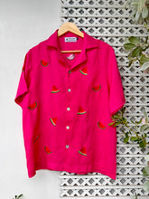 Load image into Gallery viewer, Pakwan polo in pink camp collar