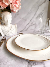 Charger l&#39;image dans la galerie, Sampaguita plates in white with gold