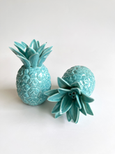 Load image into Gallery viewer, Pineapple Shakers