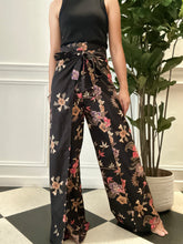 Load image into Gallery viewer, Bulaklak 2 wrapped around pants free size