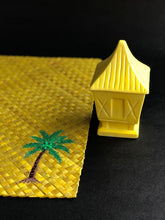 Load image into Gallery viewer, Coconut yellow placemat