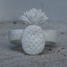 Load image into Gallery viewer, Pineapple napkin rings holder