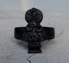 Load image into Gallery viewer, Sto. Ninõ napkin rings holder