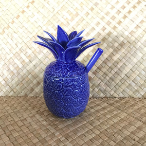 Pineapple containers with spoon