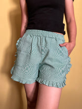 Load image into Gallery viewer, Mademoiselle shorts in green with ruffles