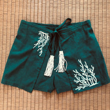Load image into Gallery viewer, Green coral shorts