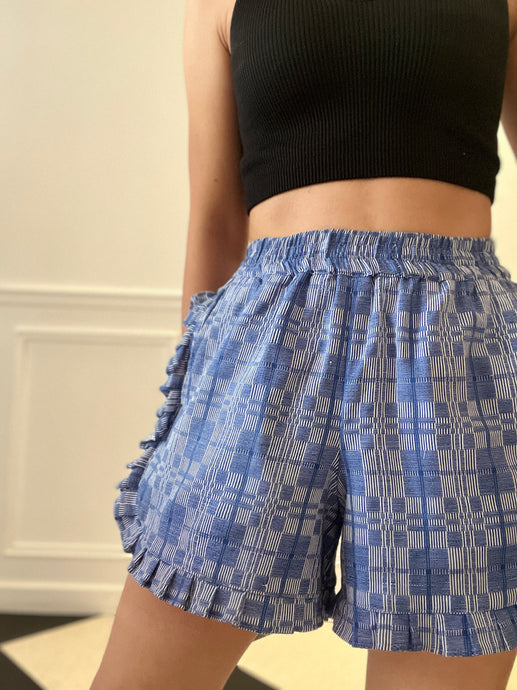 Mademoiselle shorts in blue with ruffles